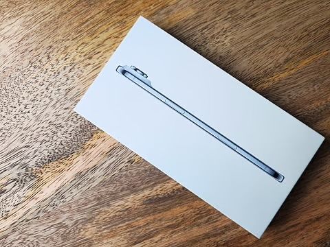 Apple 17 Air 256 Blue Новый