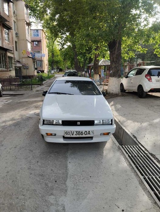 Isuzu Piazza Японская Классика