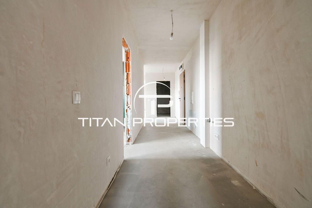 Продава се Четиристаен апартамент в София, Люлин 6 - 218 кв.м за 1053 €/кв.м - Снимка #12