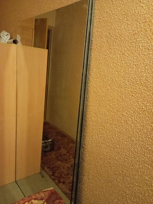 Продаю зеркал 1шт
