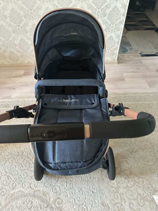 Срочно продам детскую коляску