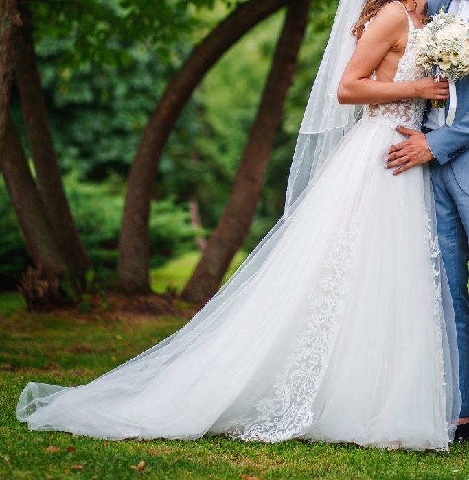 Много нежна и романтична булченска рокля