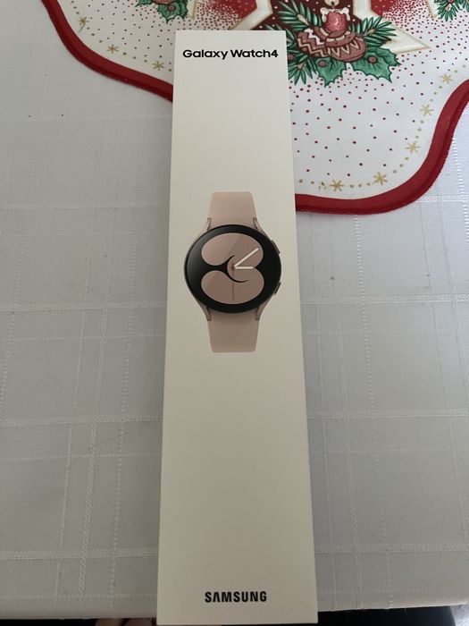 Samsung Galaxy watch 4 смарт часовник роуз голд