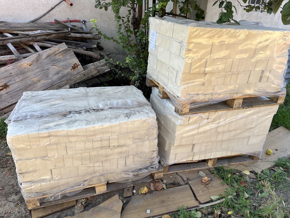 Огнеупорни тухли