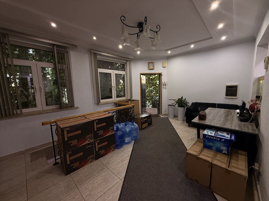 Аренда магазин 40 м² + офис 270 м², метро 5 мин