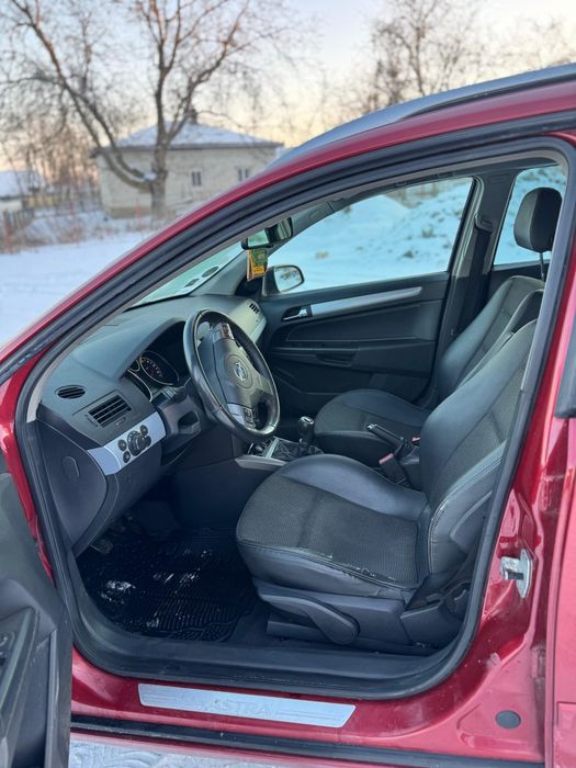 Vând Opel ASTRA H