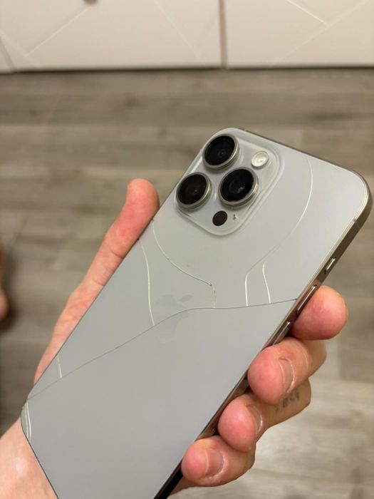 Продам Iphone 15PRO MAX