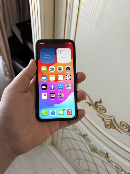 Продам Телефон iPhone XR 64Gb