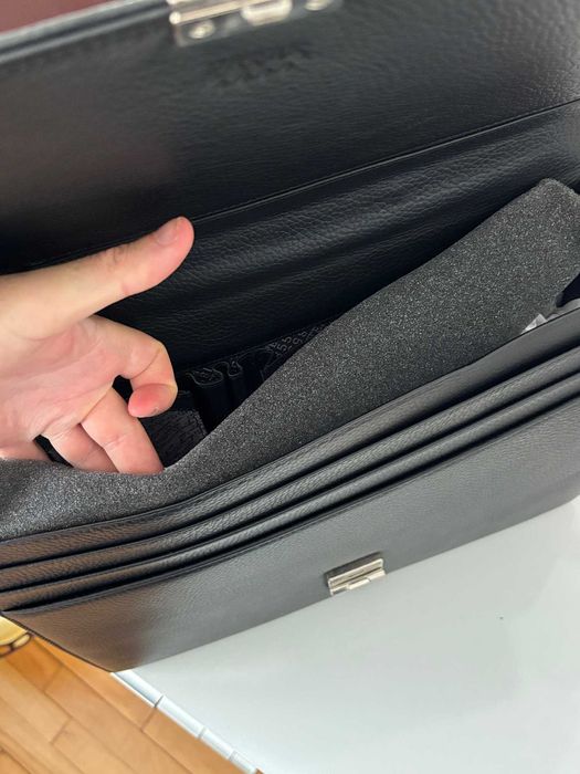 бизнес чанта Petek