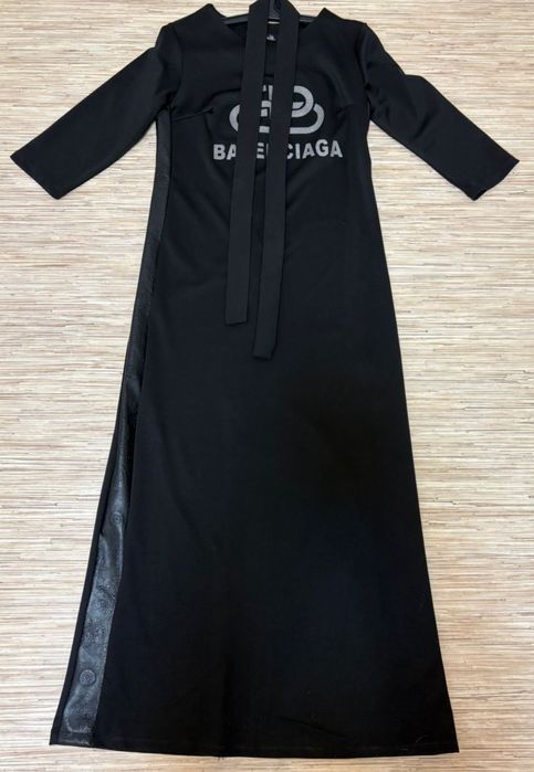 Продам  платья  не дорого.