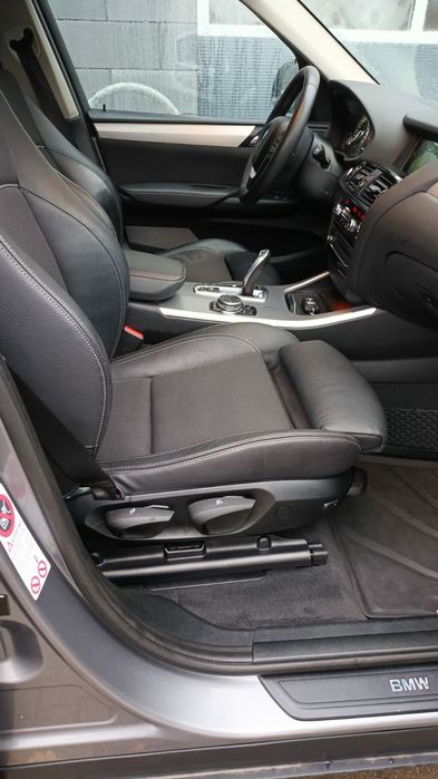 BMW X3  4x4 x drive Aut  Pano Xenon Euro 6 Head-up display