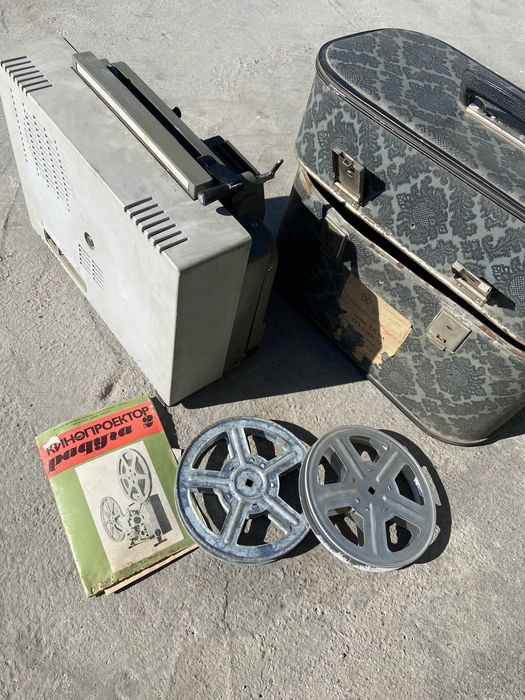 Кинопроектор Радуга 2 Киев 1981г.