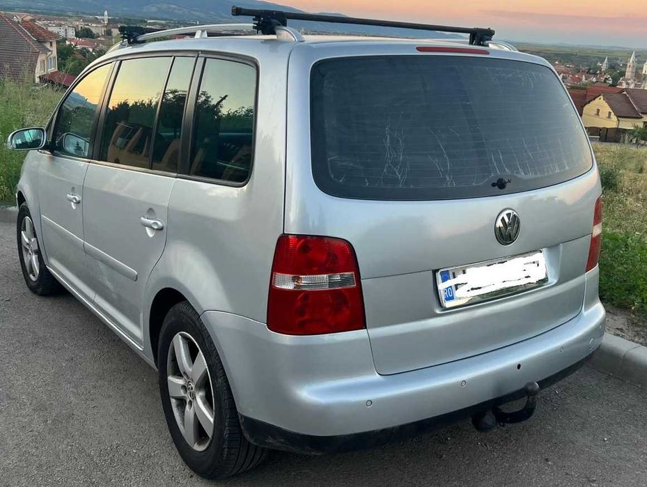 VW Touran 2006, 2 litri, 7 locuri: