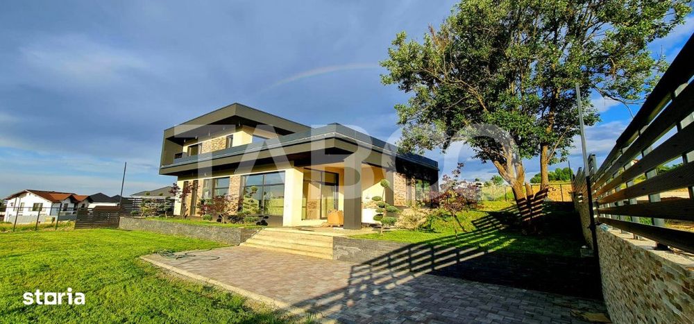 Casa moderna cu 5 camere, piscina si panorama superba, Cisnadie