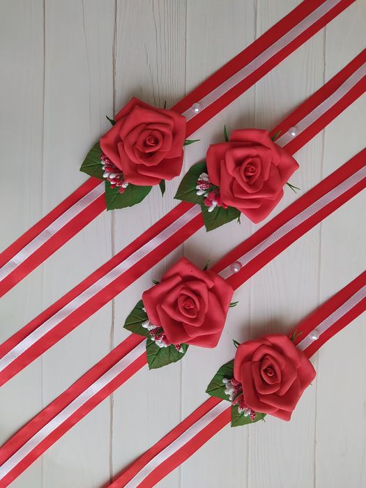 Бутоньерки (браслеты)