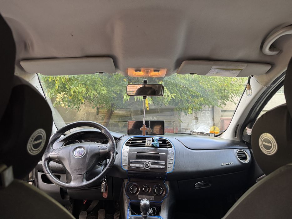 Vând Fiat Bravo II 1.9 JTD luna 12 2007