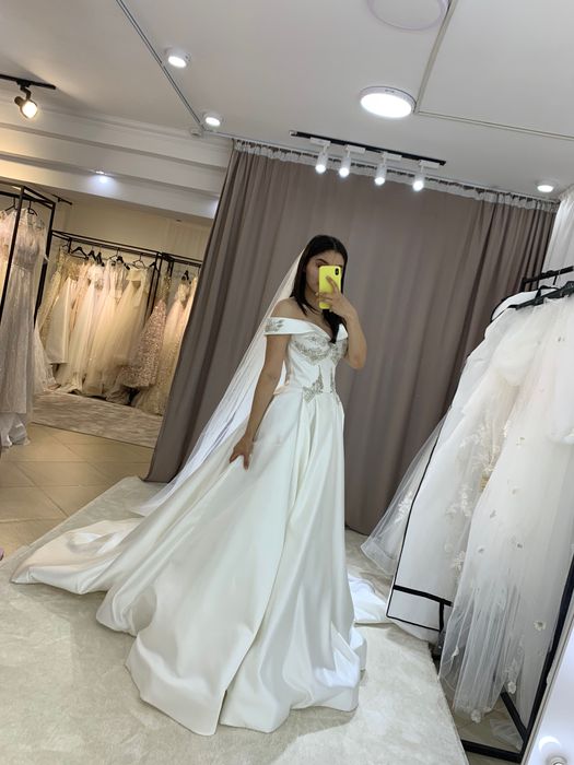 Продам шикарное свадебное платье