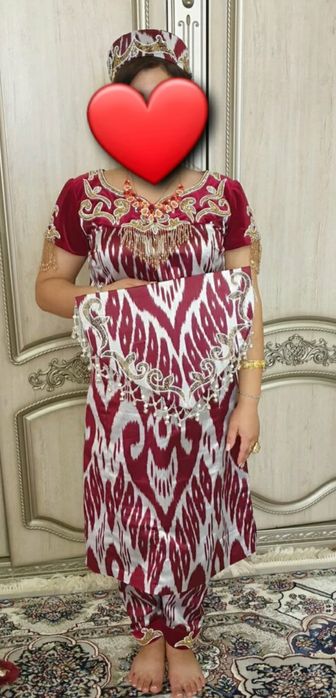 Прадается национальное платье атлас