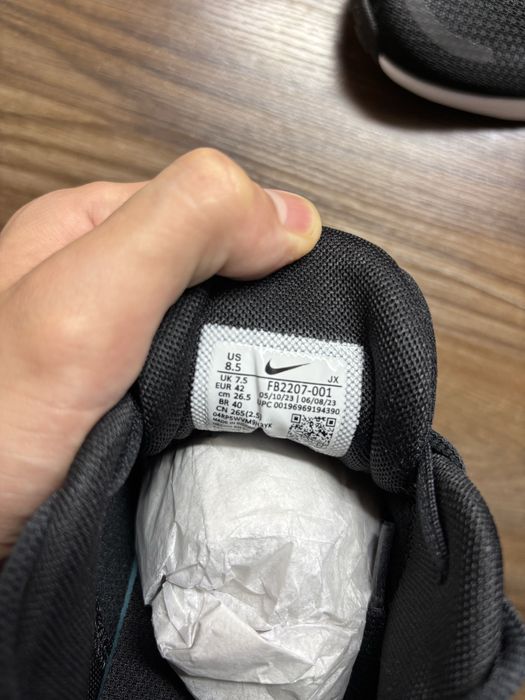 кроссовки Nike Revolution 7