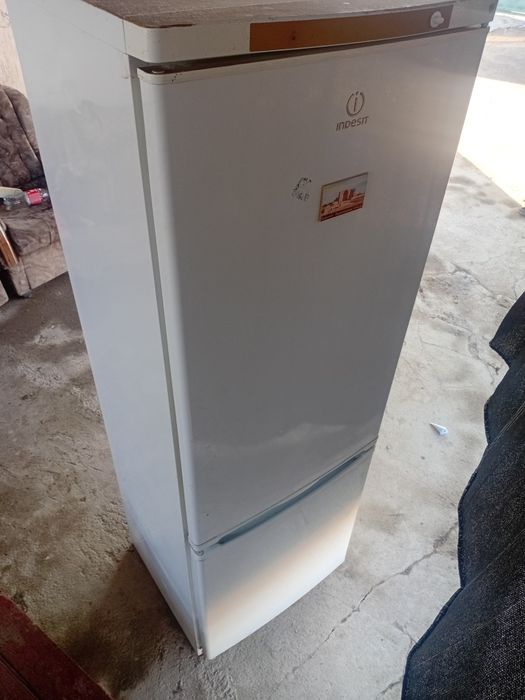 Продам холодильник