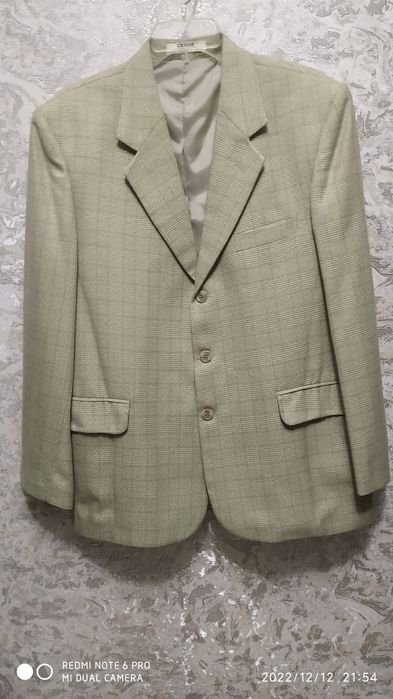 Продаётся пиджак