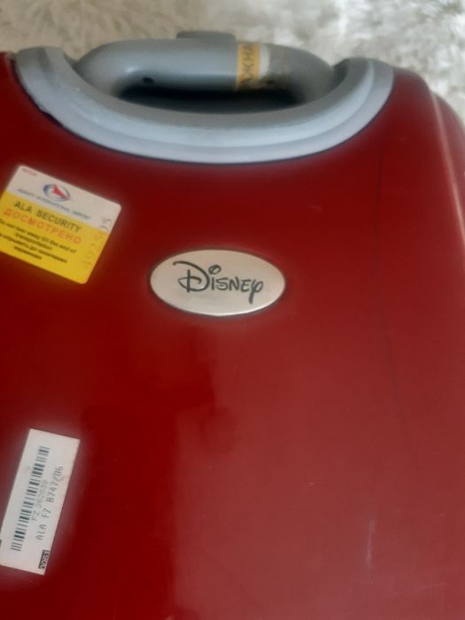 Продам чемодан б/у