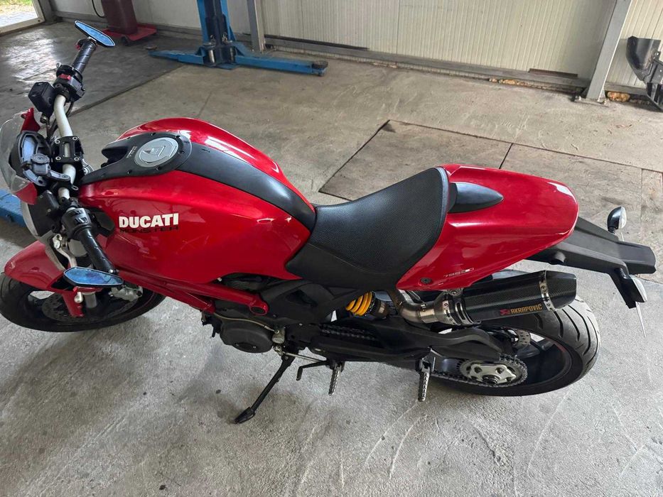 Ducati Monster 796