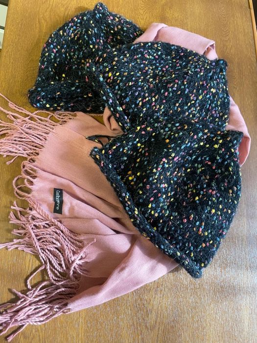 Продам вязаные шапочки