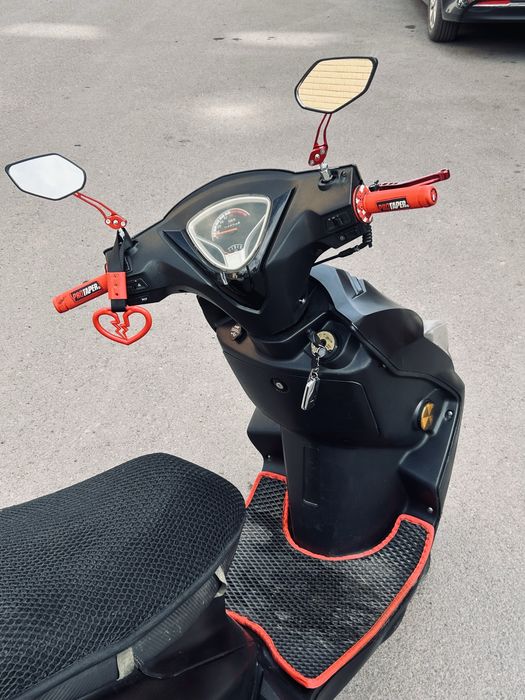 Мопед М8 про 1 поколени