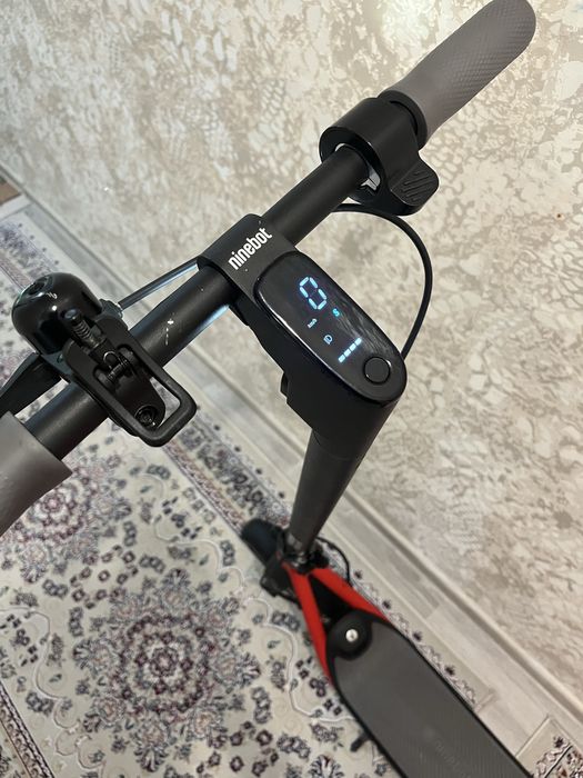 Электросамокат Ninebot хороший состояние