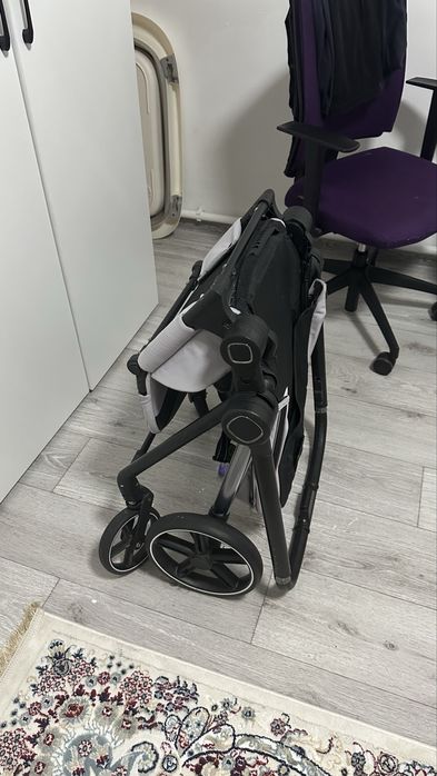 Коляска б/у сатылады