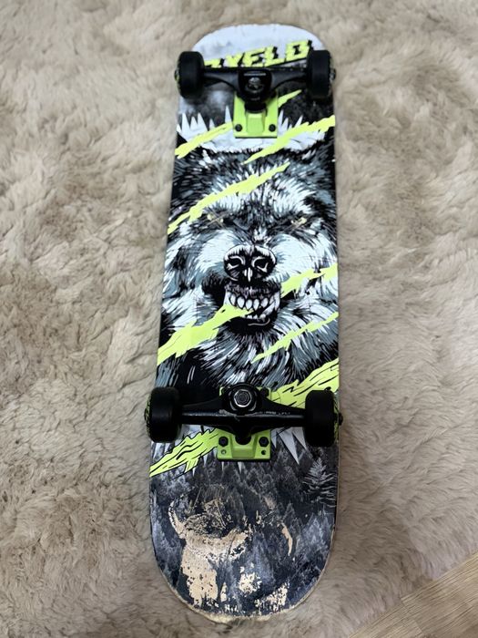 Skateboard in stare foarte buna