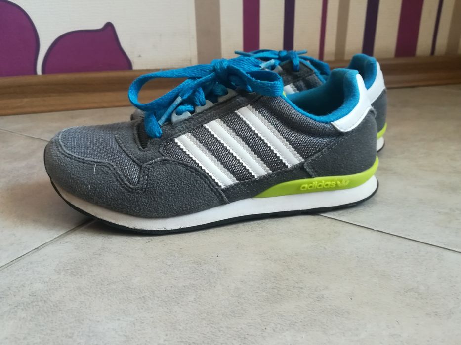 Маратонки adidas 31 номер