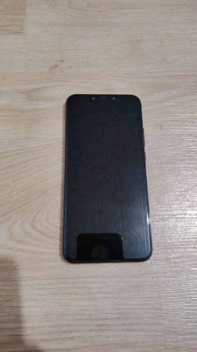 Продавам huawei mate 20 lite