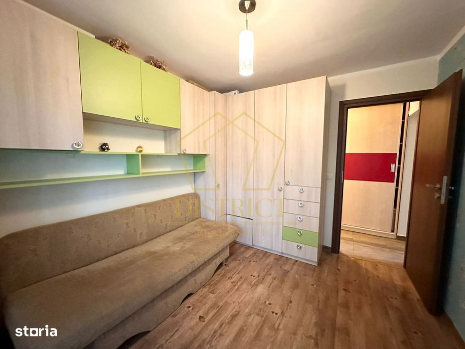 Apartament spatios cu 3 camere | Calea Sagului