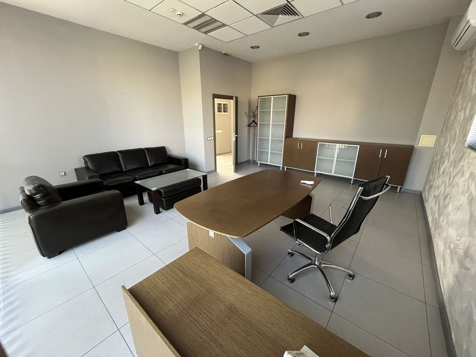 Дава се под наем Офис в София, Хладилника - 324 кв.м за 2400 € - Снимка #12