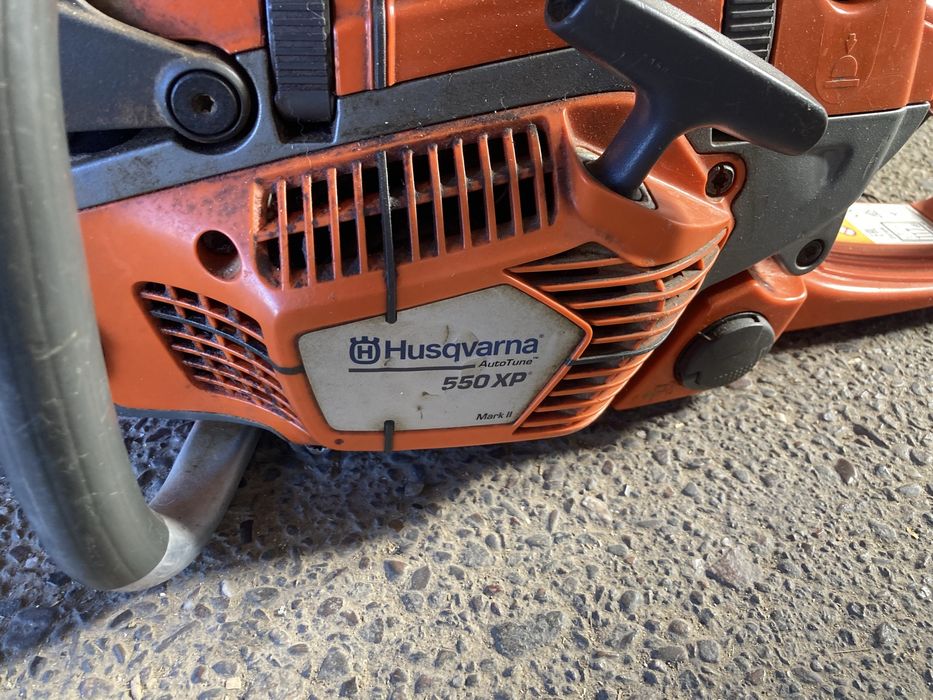 Drujba Husqvarna 550 XP Mark II, Putere 4,1 CP, Profesionala cu Sina si Lant de 45 cm
