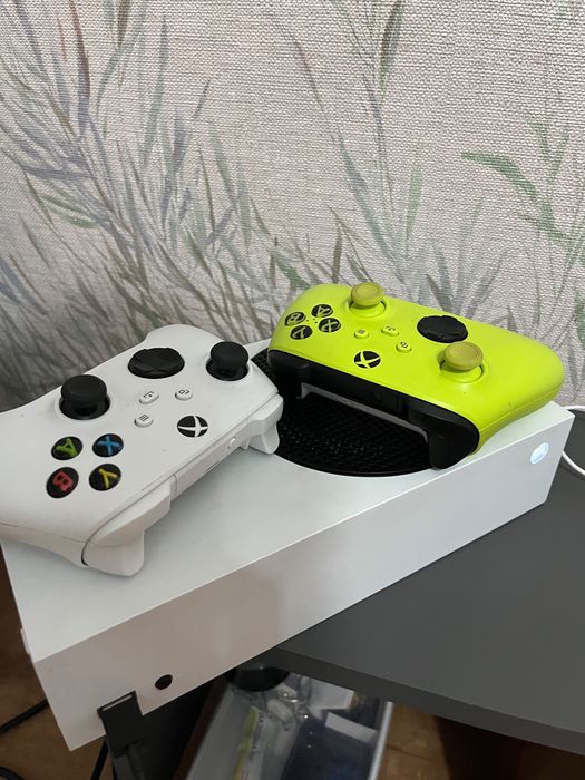 Продам xbox series s