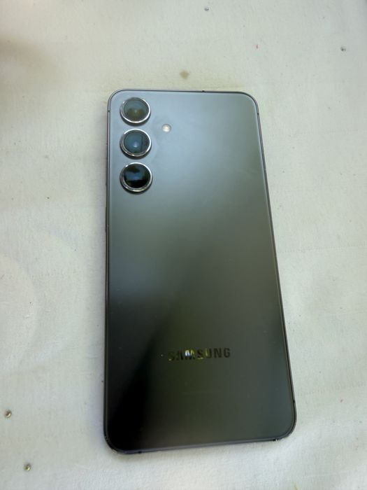 Samsung s24 simpul