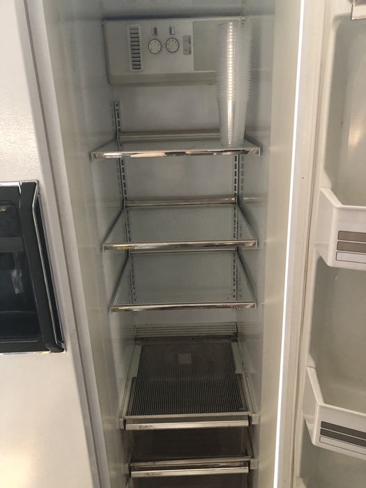 Хладилник двоен с ледарка