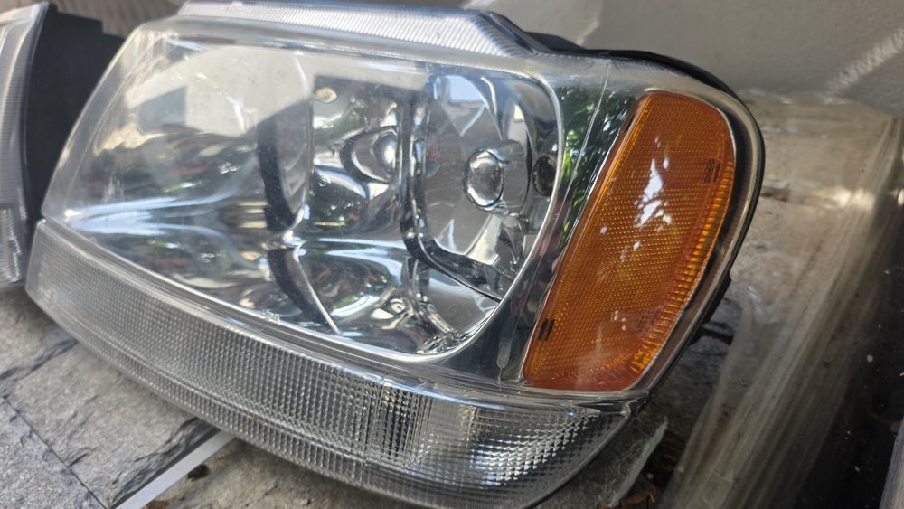 Фарове Jeep Grand Cherokee WJ