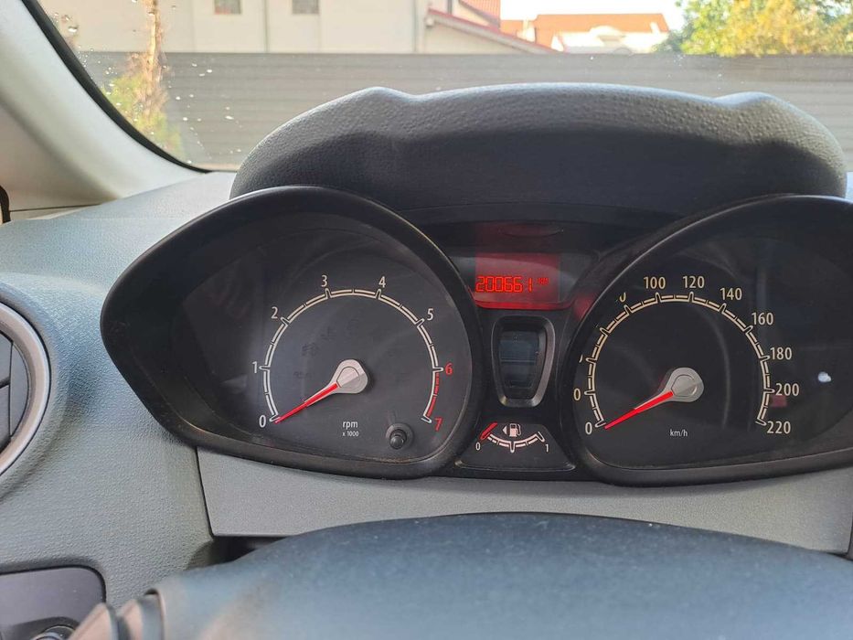 Ford Fiesta, 1.25 benzină, 2010, AC, ITP valabil, înmatriculată București