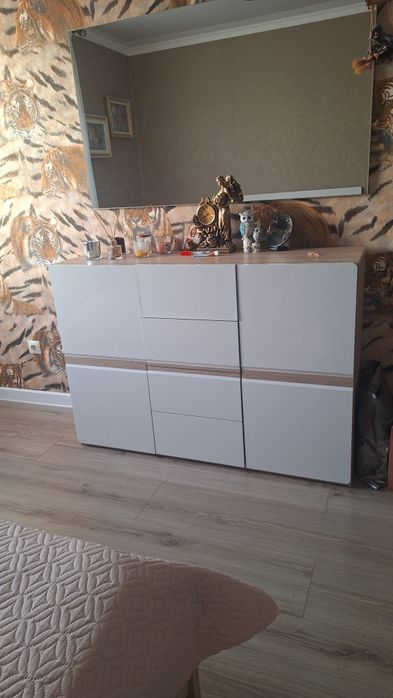 Спальный гарнитур