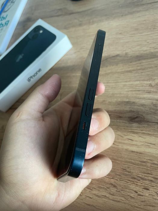 Продается iPhone 13