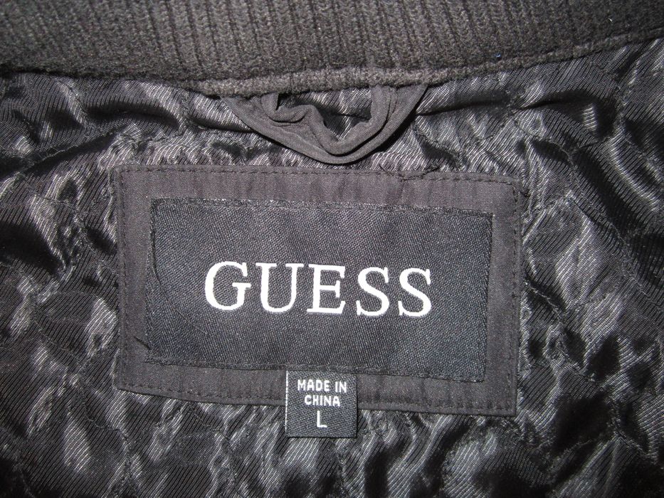 НОВО 100 % оригинално черно мъжко яке GUESS размер L / XL от САЩ