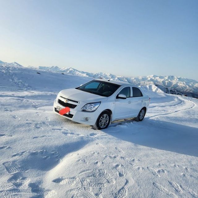 Машина сотилади.