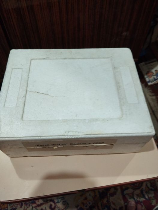 Ретро кинокамера