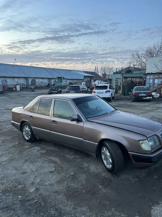 Продам мерседес 124