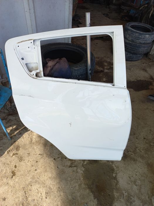 Spark oldi,orqa eshiklari sotiladi kelishilgan narxda