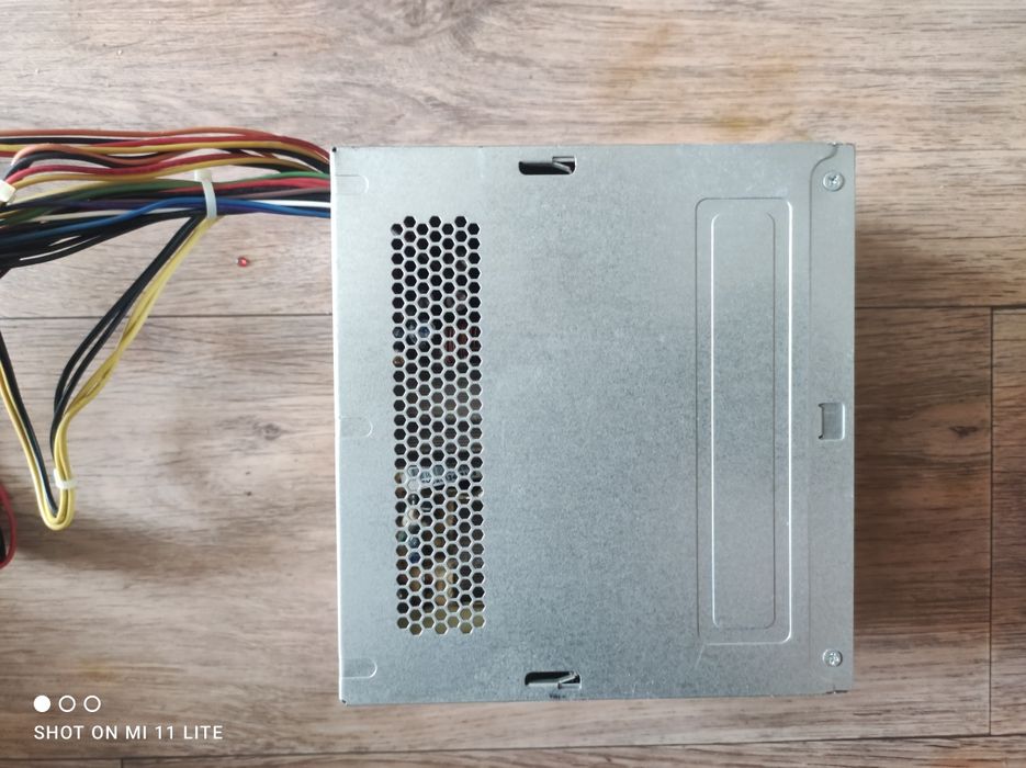 Продам блок питания от HP на 300 Вт